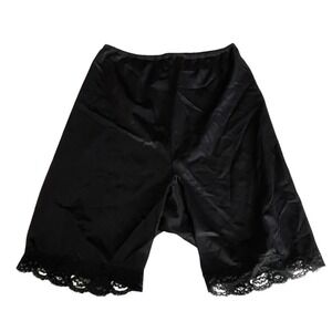 Hollywood Vassarette Vintage Black Nylon Lace Trim Tap Pants Culotte Slip Size 7